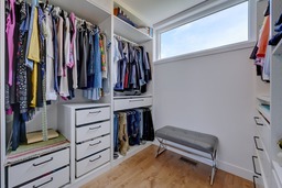 Walk-in closet