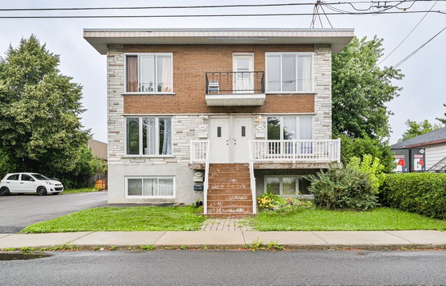 Triplex à vendre 1819 1823 Rue Duvernay Longueuil Le Vieux Longueuil