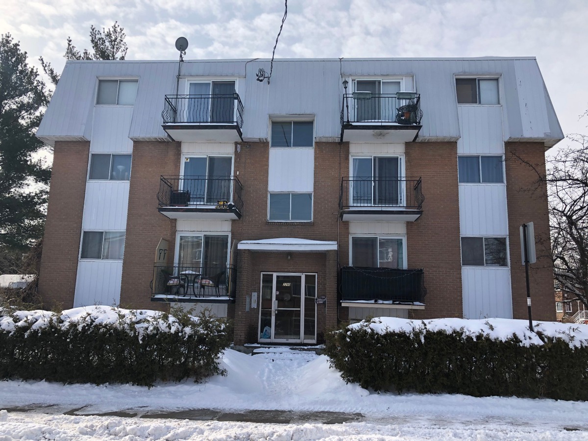 Propriété à revenus à vendre 2290 Rue Laurier Longueuil Le Vieux