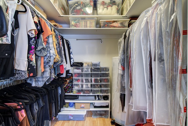 Walk-in closet