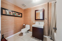 Apartment - 210 Ch. du Golf, app. 121 - Bathroom