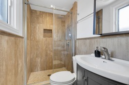 Split-level - 826 Boul. Alexis-Nihon - Ensuite bathroom