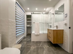 Ensuite bathroom