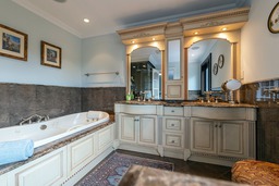 Ensuite bathroom