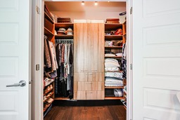 Walk-in closet