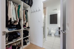 Walk-in closet