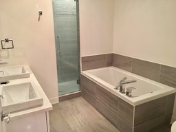 Apartment - 801 Av. Rockland, app. 103 - Bathroom