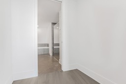 Appartement - 360 Rue Atateken, app. 203 - Penderie (Walk-in)