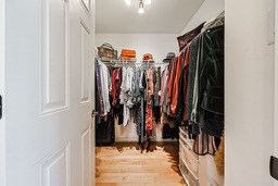 Walk-in closet