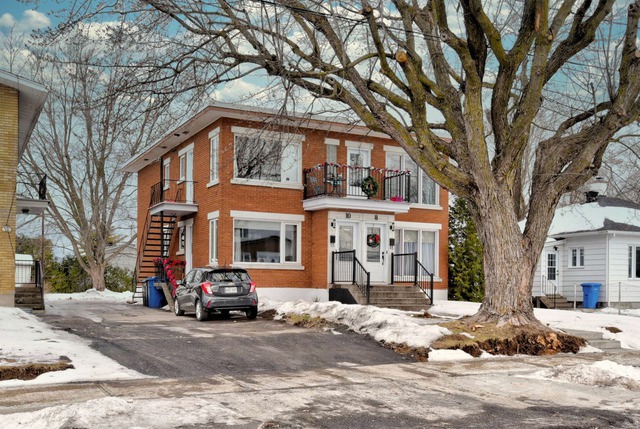 Maison A Etages A Vendre Ch Du Christ Roi Chateauguay