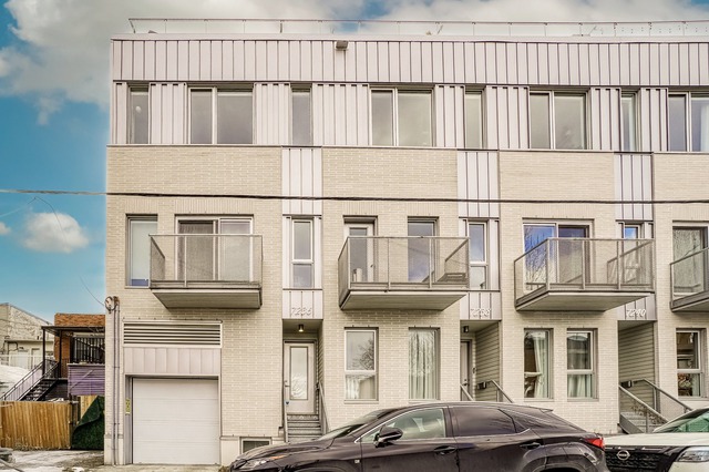 12275994 - 7236 Rue St-André