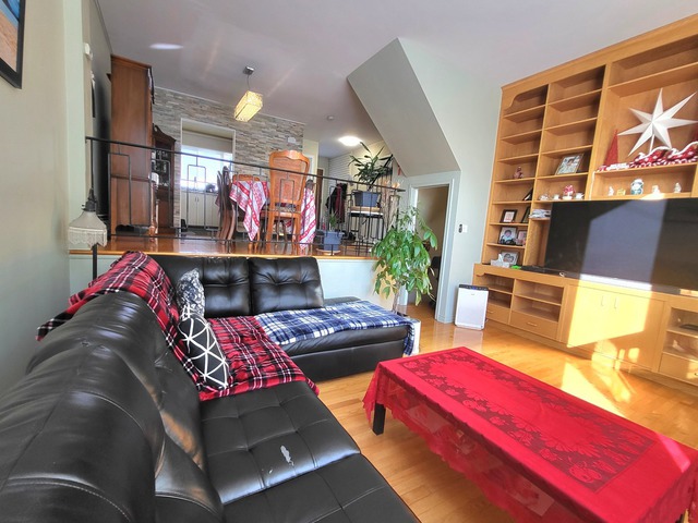 13918202 - 57 Av. Jean-Brillant