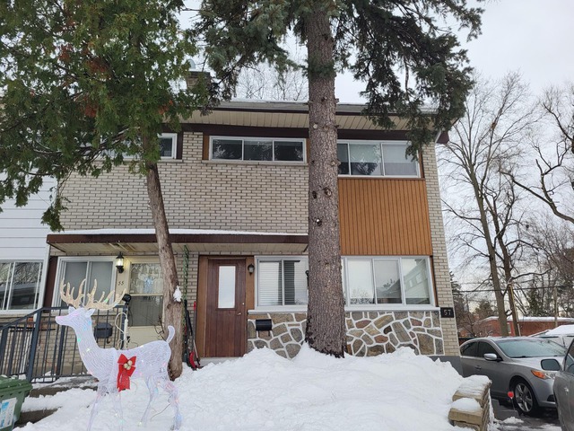 13918202 - 57 Av. Jean-Brillant