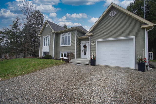 Maison A Etages A Vendre Ch Du Christ Roi Chateauguay