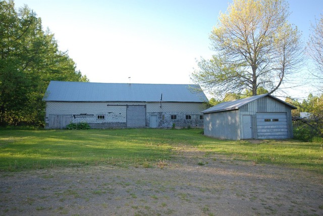 Barn