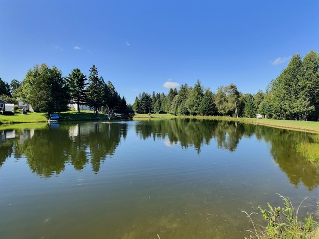 Accès au plan d'eau