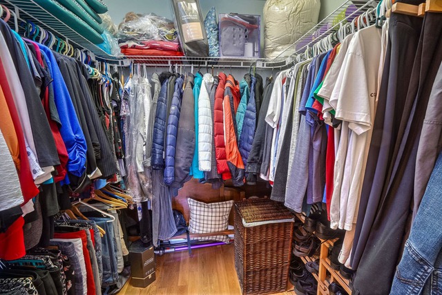 Walk-in closet