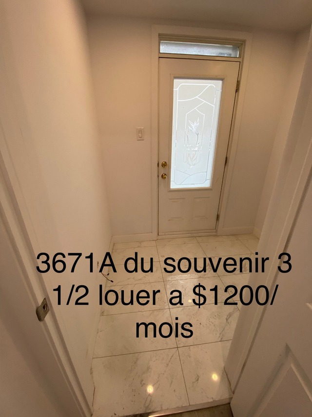 24967049 - 3671 - 3671A Ch. du Souvenir