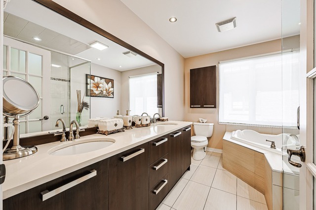 Ensuite bathroom