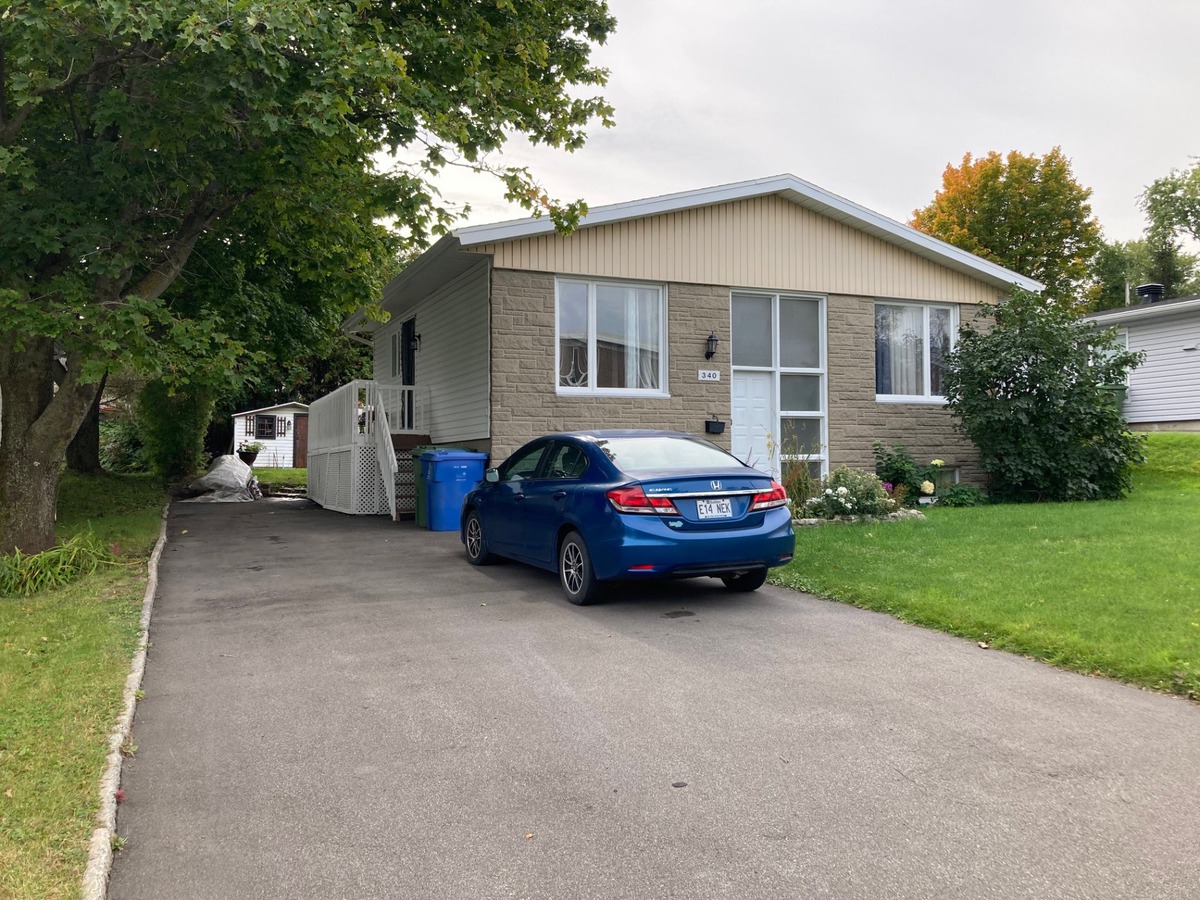 Maison de plainpied à vendre 340 Boul. JeanTalon O. Québec