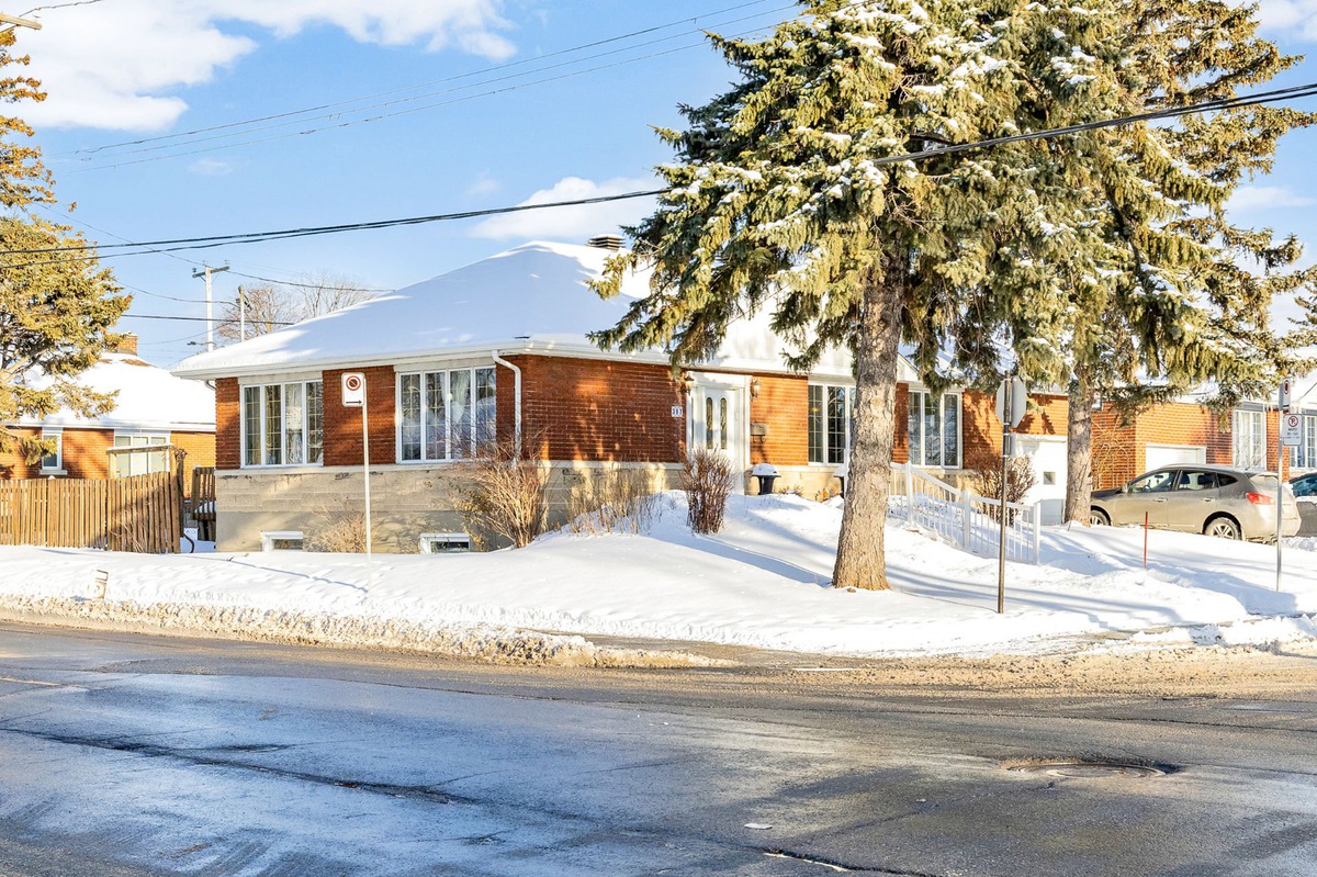 Bungalow - 397 Rue St-Aubin - Frontage