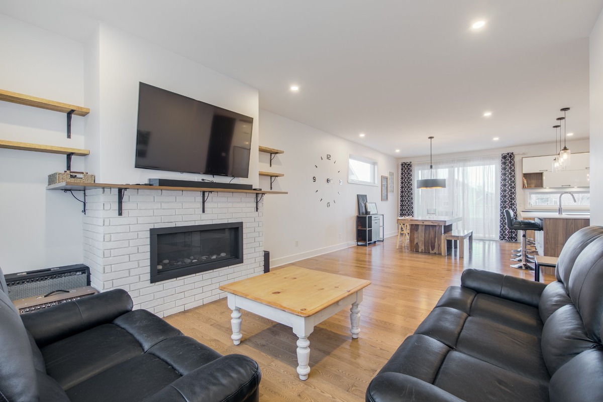 Bungalow - 232 Rue des Alexandrins - Living room